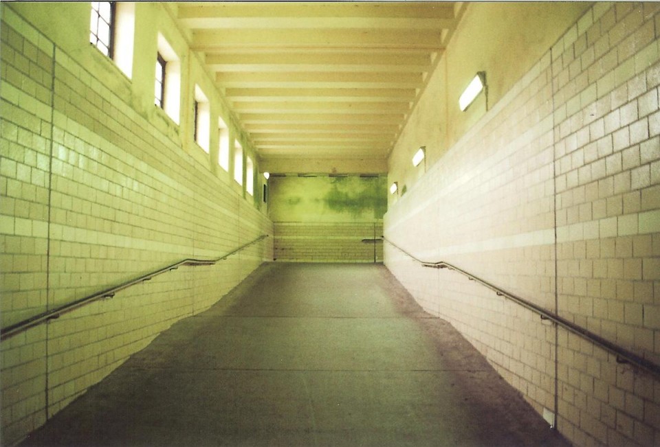 Trister Fokus - Ankunft am Bahnhof